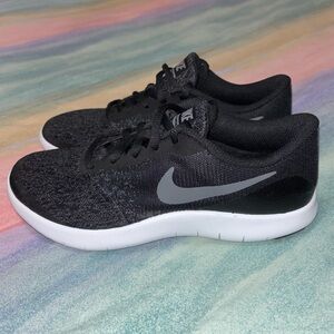 Nike Flex Contact Black/White Athletic Running Shoes Women’s Size 7 / 5.5Y